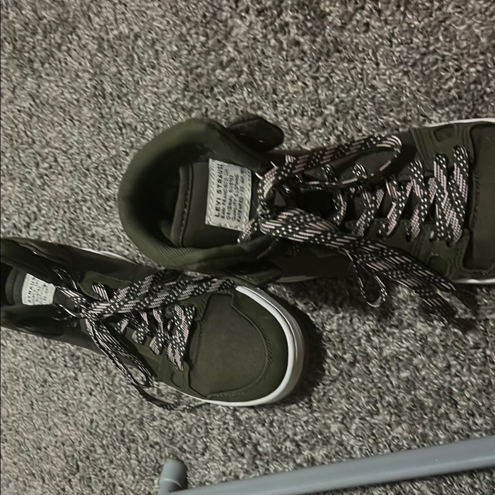Levis High-Tops in Dark Green with Black and White Laces